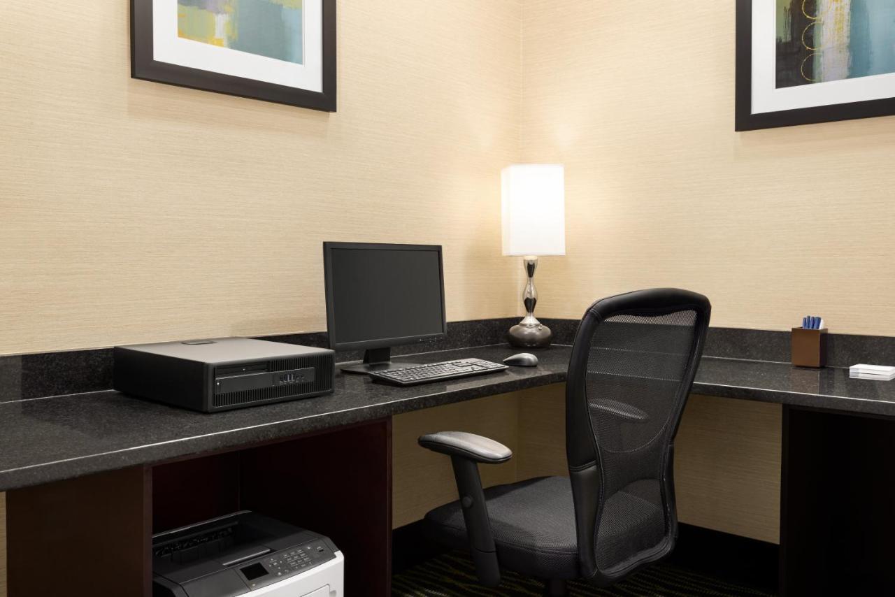 Holiday Inn Express Hotel & Suites Edmond By Ihg Dış mekan fotoğraf